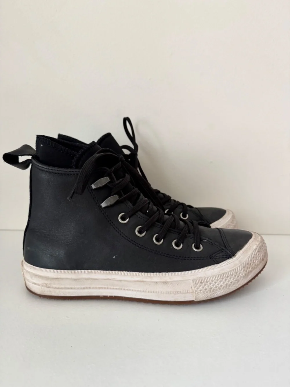 Converse Chuck Taylor All Star Waterproof Leather Boot High Top Black Women's 8 - Picture 5 of 9